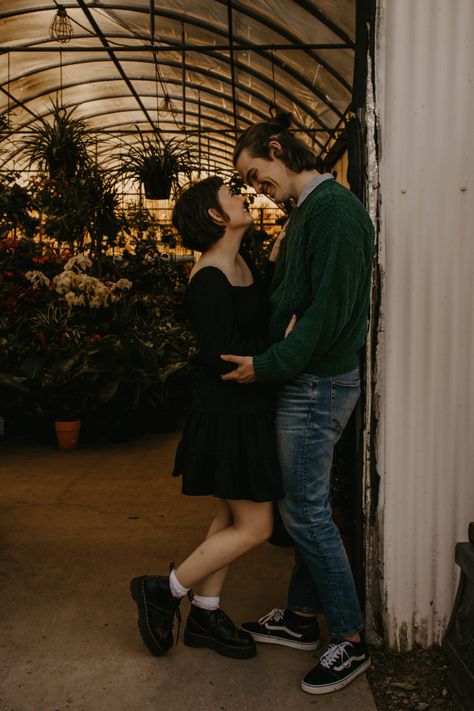 Engagement Photos Short Hair, Kitschy Engagement Photos, Edgy Couple Photos, Tattoo Engagement Photos, Memphis Engagement Photos, Emo Engagement Photos, Engagement Photos Edgy, Inside Engagement Photos, Engagement Photos Alternative