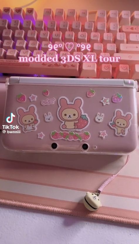 Nintendo Switch Decoration Ideas, 3ds Themes, 3ds Xl Aesthetic, Nintendo 3ds Decoration, Decorated Nintendo Ds, Nintendo Dsi Xl Aesthetic, Pink 3ds, Nintendo 3ds Xl Aesthetic, Nintendo 2ds Xl Aesthetic