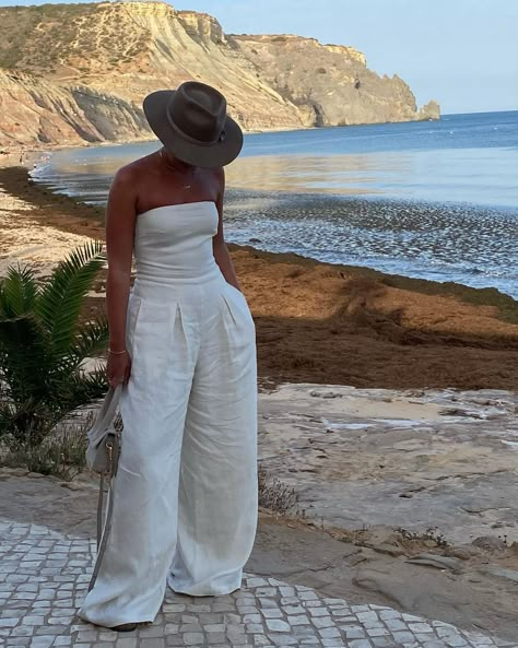 Sheerluxe Outfits, Louise Aesthetic, Vacation Jumpsuit, Classy Beach Outfit, Summer Jumpsuit Outfit, Cruise Style, All White Party Outfits, Dubai Outfits, Pinterest Trends