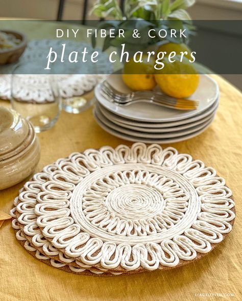 Video Tutorial: DIY Charger Plates - Lia Griffith Diy Underplate Ideas, Champagne Charger Plates, Diy Chargers Plates Ideas Wedding, Diy Wedding Chargers, Diy Plate Chargers Ideas, Diy Boho Placemats, Boho Charger Plates, Diy Jute Placemats, Diy Chargers Plates Ideas