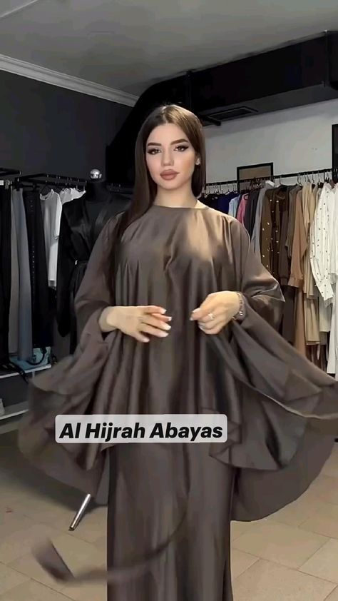 Beautiful Trended Outfits. Beautiful Gown Designs, Boubou Styles For Women, Islamic Fashion Dresses, Modest Dresses Fashion, Women Dresses Classy, Fancy Dresses Long, Modest Dresses Casual, Dress Design Patterns, Designer Dresses Casual