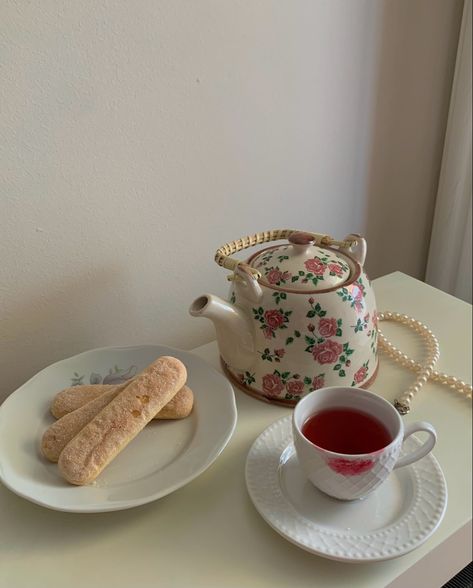 coquette tea teapot biscuits red lipstick roses pearls aesthetic ladyfingers Tea And Biscuits Aesthetic, Tea Pot Aesthetic, Aesthetic Teapot, Teapot Aesthetic, Sharpen Aesthetic Theme, Cream Core, Pearls Aesthetic, Sharpen Aesthetic, Cheri Cheri Lady