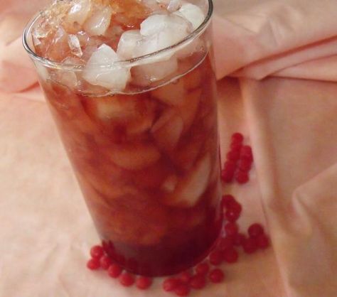 Sweet Iced Cinnamon Tea...made with red hots. Yum! Cinnamon Tea Recipes, Cinnamon Tea Recipe, Splenda Recipes, Red Hots Candy, Sweet Tea Recipes, Red Hots, Cinnamon Tea, Iced Tea Recipes, Mr Coffee