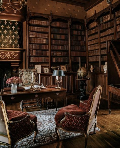 Old Castle Library, Royal Study Room Aesthetic, Old Study Room Aesthetic, 1800 House Aesthetic, Antique Study Room, 1900s Library, Old Office Aesthetic, Old Study Room, Victorian Bedroom Vintage