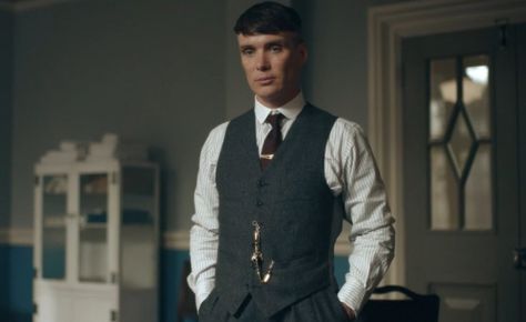 Cillian Murphy Thomas Shelby Suit, Peaky Blinders Outfit, Ranveer Singh Hairstyle, Peaky Blinders Characters, Peaky Blinders Wallpaper, Peaky Blinders Suit, Types Of Suits, Peaky Blinders Thomas, Beautiful Green Eyes