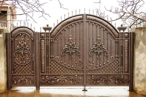 Wonderful Main Gate Design Ideas - Engineering Discoveries Main Gait Design, Modern Iron Gate Designs, Wrought Iron Doors Front Entrances, Gate Design Ideas, Metal Gates Design, Gate Designs Modern, Modern Gate, House Main Gates Design, Steel Door Design