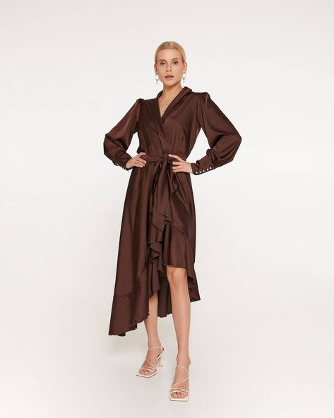 Chocolate Brown Satin Ruffle Frill Hem Wrap Dress 🍫 . . . #ChocolateBrown #SatinDress #RuffleDress #FrillHem #WrapDress #EveningWear #PartyDress #ElegantStyle #Fashionista #TrendyDress #ChicFashion #InstaFashion #StyleInspo #FashionLovers #DressUp #OOTN #NightOut #GlamourLook #SatinFashion #BrownDress #LuxuryStyle #DateNightOutfit #SophisticatedStyle #FashionForward #ClassicStyle #WomensFashion #StylishLook #FashionTrends #ClothingBrand #DesignerDress Wedding Guest Dress Silk, Wrap Dress Wedding, Brown Bridesmaid Dresses, Ruffles Bridesmaid Dresses, Wrap Dress Wedding Guest, Midi Wedding Dress, Formal Maternity Dress, Sage Green Bridesmaid Dress, Blush Bridesmaid Dresses