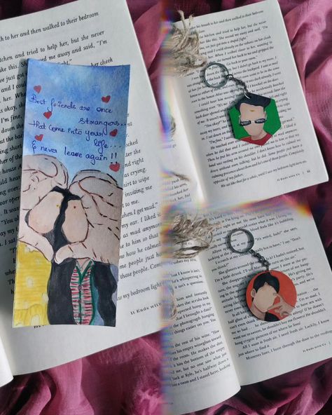 Keychains order/bookmark 💫......... commissioned work 🎨 . U can also customise your keychain or bookmark.....💞✨ . Present to ur lovable person ❤️ . Dm for order.... shipping also available ✅💯 . #keychainart #couple #couplekeychain #sisterlove #HandmadeHappiness #handtogether #lovetowards #person #keychainart #Keychain #keychainart #bookmarkpainting #booklover #lovearts Couple Bookmarks, Couples Keychains, Hands Together, Sister Love, U Can, Keychains, Book Lovers, Best Friends, Quick Saves