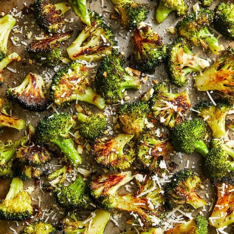 Garlic Parmesan Roasted Broccoli - Damn Delicious Enchilada Rice Skillet, Garlic Parmesan Broccoli, Enchilada Rice, Parmesan Roasted Broccoli, Cheesy Enchiladas, Roasted Broccoli Recipe, Parmesan Broccoli, Easy Enchiladas, Rice Skillet