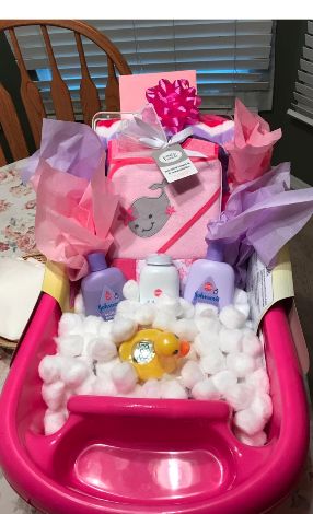 Bath Time Gift Basket, Baby Bath Tub Gift Basket, Pink Everything, Baby Tub, Baby Shower Gift Basket, Diy Gift Baskets, Baby Bath Tub, Baby Shower Inspiration, Baby Shower Planning