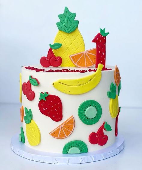 Danielle Keene Horvath on Instagram: "Fruity! 🍒🍌🍊🍍🍓 #fruit #fruitcake #birthdaycake #sheilamae" Fruit Cake Ideas Birthday, Fruit Theme Cake, Fruit Themed Cake, Veggie Cookies, Music Birthday Party Theme, Sofia Birthday Cake, Fruit Birthday Cake, Tutti Frutti Party, Music Birthday Party