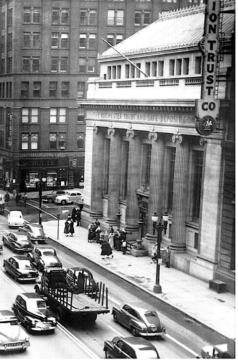 Ny Buildings, Retro Pop Culture, Bank Building, Claim To Fame, Monroe County, Banks Building, Photography Christmas, Western New York, Rochester New York