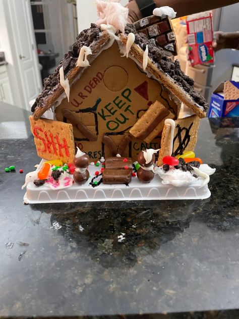 Funny crack head/ crack house gingerbread house for ginger bread house contests #gingerbread #gingerbreadmanactivities #gingerbreadhouseideas Gingerbread Crackhouse Ideas, Upside Down Gingerbread House, Stranger Things Gingerbread House, Gingerbread Trap House, Weird Gingerbread Houses, Gingerbread Crackhouse, Unique Gingerbread House Ideas Funny, Gingerbread House Funny, Funny Gingerbread House Ideas