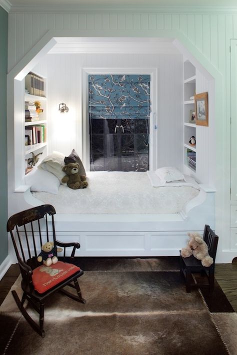 Adorable, cozy alcove bed & built-ins | P2 Design Alcove Bed, Boy's Rooms, Bed Nook, Bedroom Nook, Built In Bed, Window Bed, Bedroom Windows, Box Bed, Dream Rooms