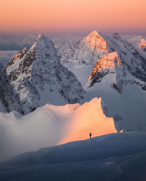 Swiss Alps Switzerland, Switzerland Photography, 2024 Moodboard, Photography Inspiration Nature, Graphite Art, Adventure Photographer, Travel Photography Inspiration, Ski Season, Mountain Photography