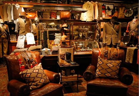 Rrl Store Interior, Rrl Store, Gift Shop Displays, Ralph Lauren Store, Retail Interior Design, Store Windows, Retail Interior, Store Displays, Store Interior