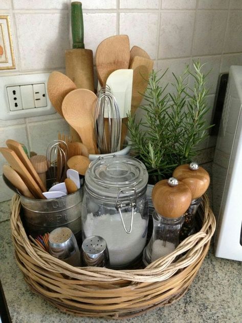 Small Kitchen Decoration, Interior Boho, Decor Ikea, Diy Kitchen Storage, French Country Kitchen, Small Space Kitchen, Small Apartment Decorating, Room Deco, Diy Farmhouse Decor