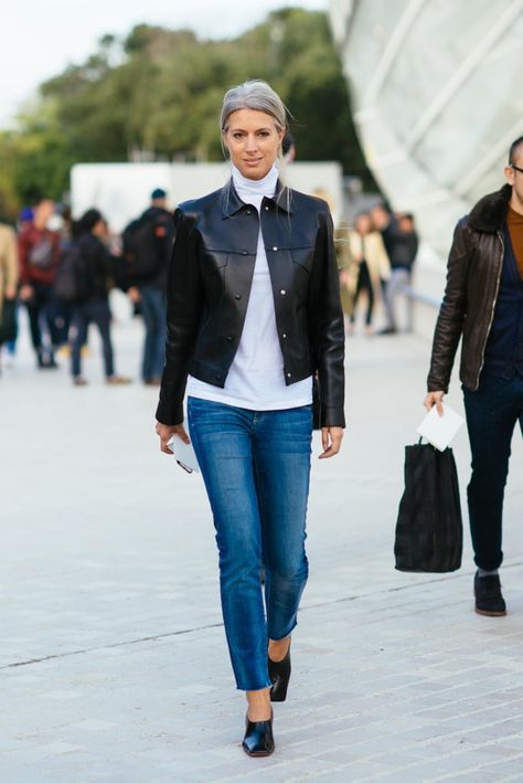 Finished With High Tops and a Funky Blazer | Most Popular Fashion Week Outfit | POPSUGAR Fashion Photo 2 Sarah Harris, Emmanuelle Alt, Fashion Week Outfit, Paris Fashion Week Street Style, Popsugar Fashion, Vogue Uk, The Best Street Style, Street Style Trends, Best Street Style