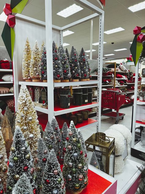 Christmas Decor at Target Target Christmas Aisle, Target Christmas Aesthetic, Warm Christmas Decor, Target Aesthetic, Christmas Target, Target Christmas Decor, Christmas Shopping List, Target Christmas, Picture Tree