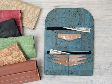 Sewing Wallet, Wallet Pattern Free, Wallet Sewing Pattern, Sew Wallet, Lucky Penny, Beginner Sewing Projects Easy, Cork Fabric, Leftover Fabric, Wallet Pattern