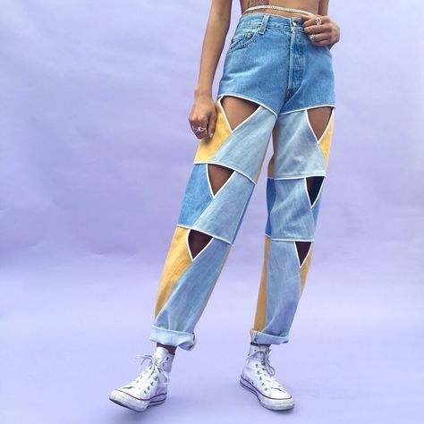 Self Expression Fashion, Jean Upcycle Diy, Upcycling Pants, Upcycled Fashion Diy Inspiration, Pants Upcycle, Textile Upcycling, Upcycle Pants, Jeans Into Skirt, Jeans Upcycle