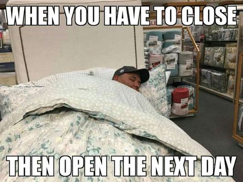 When you have to close then open the next day. Quotes Restaurant, Banking Humor, Restaurant Humor, Funny Work Quotes, Retail Humor, Retail Problems, Funny Work Memes, Server Life, Pharmacy Humor