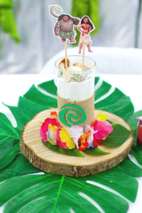 Moana Birthday Centerpieces Diy, Moana Party Table Set Up, Moana Party Centerpieces, Moana Birthday Party Ideas Centerpieces, Moana Centerpieces Ideas Diy, Moana Table Centerpieces, Moana Birthday Party Centerpieces, Moana Birthday Centerpieces, Moana Birthday Party Ideas Decoration