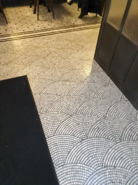 Mosaic Entryway Floor, Mosaic Floor Powder Room, Mosaic Foyer Floor, Marble Mosaic Entryway Floor, Mosaic Floor Tile Entryway, Entrance Foyer Flooring Pattern, Passage Flooring Pattern, Mosaic Entryway, Art Deco Entrance