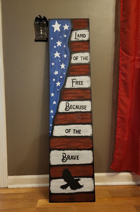 Veteran Crafts To Sell, Patriotic Drawings, Holiday Signs Wooden, Rustic Patriotic Decor, Memorial Day Crafts, Leaner Signs, Patriotic Porch Signs, Patriotic Signs, Painted Wood Crafts