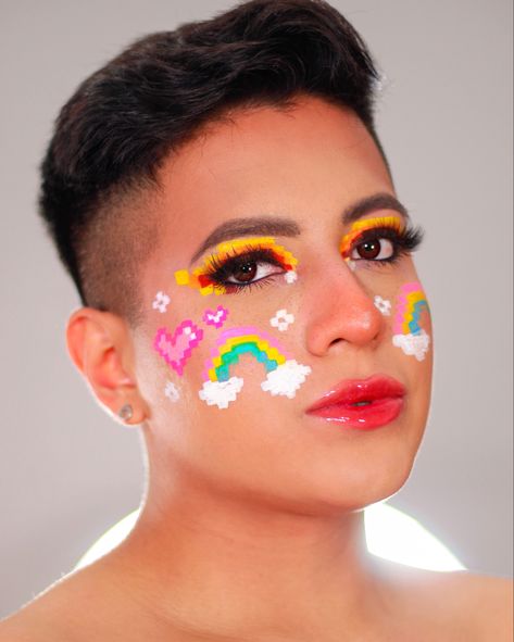 Cute pixel makeup with rainbows and hearts 💕 Pixel Makeup Look, Pixel Makeup Art, Makeup Pixel Art, Pixel Makeup, Pixel Heart, Alt Makeup, Pinterest Contest, Rainbow Makeup, Colorful Eye Makeup