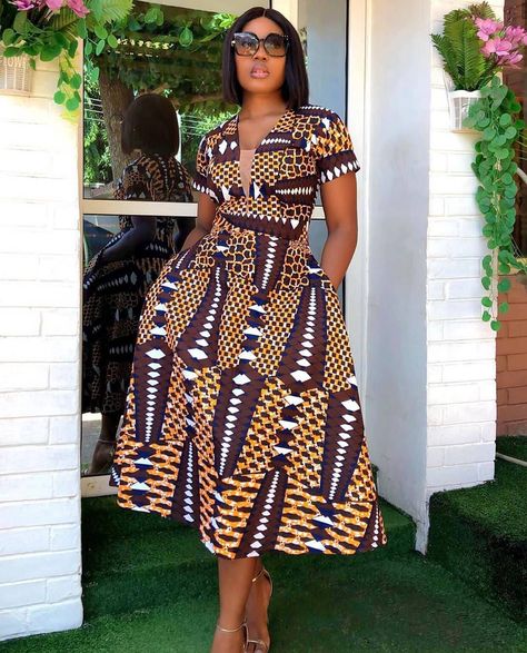 Best African Dress Designs, Chitenge Dresses, African Traditional Wear, African Attire Dresses, Long African Dresses, Best African Dresses, African Dresses Modern, Ankara Fashion, Africa Dress