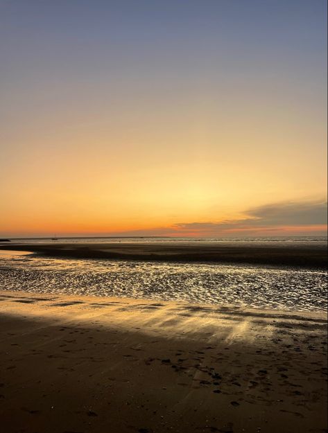 Darwin Aesthetic, Darwin Australia, Ocean Sunset, Dream Destinations, Beach Life, Sunset Photography, Bucket List, Ruby, Australia