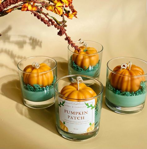 Pumpkin season is here Butter Pecans, Creamy Pumpkin Pie, Handmade Candles Diy, Diy Candles Homemade, Homemade Scented Candles, Sweet Candles, Candle Crafts Diy, Autumn Candle, Dessert Candles