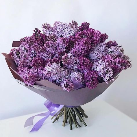 Lilac Bouquet, Boquette Flowers, Peonies Bouquet, Lilac Flowers, Purple Lilac, Diy Wedding Decorations, Beautiful Bouquet, My Flower, Flower Shop