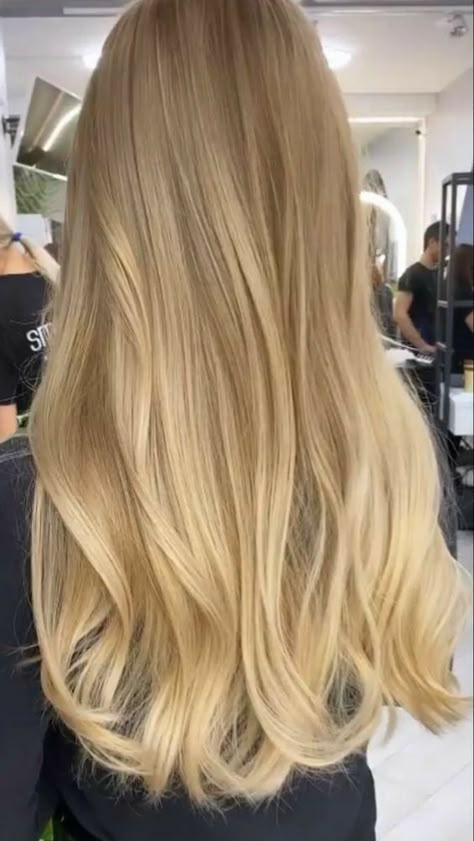 Summer Sparkle: Illuminate Your Look with Icy Blonde Brilliance Color Melting Hair Blonde, Blonde Hair For Pale Skin Green Eyes, Golden Blonde Babylights, Honey Blonde Hair Balayage, Prettiest Hair Color, Blonde Golden Hair, Baby Blonde Hair, Blonde Hair Colour Shades, Summer Blonde Hair