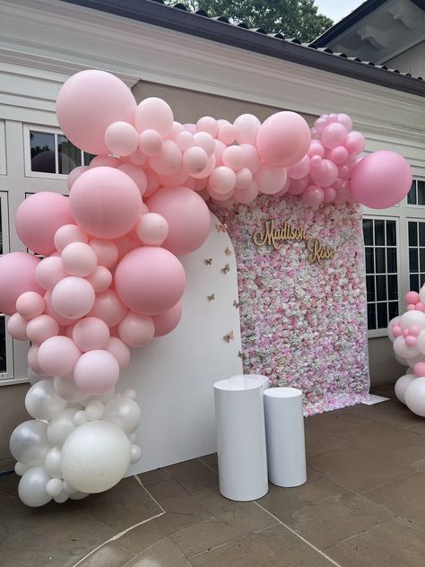 Grad Party Ideas Decorations, Grad Party Ideas, Grad Party Decorations, Birthday Decor, Grad Party, Grad Parties, College Graduation, Balloon Decorations, Quince