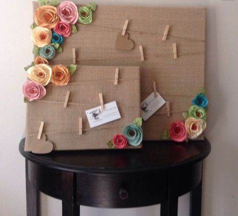 . Diy Bulletin Board, Shabby Chic Decorating, Note Board, Shabby Chic Flowers, Burlap Crafts, Chic Flowers, Shabby Chic Bedrooms, Shabby Chic Diy, Shabby Chic Kitchen