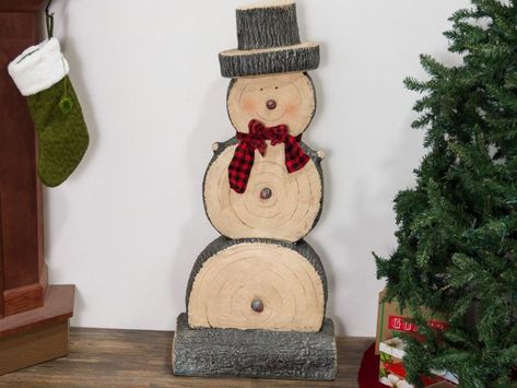 Wood Slabs Ideas Tree Slices, Diy Wood Snowman, Log Snowman, Log Crafts, Wreath Necklace, Plastic Accessories, Ship Lap, Brown Ribbon, Wooden Snowman