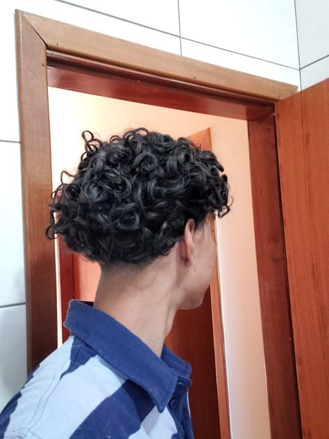 Low Taper Fade Curly Hair, Curry Hair, Low Fade Curly Hair, Curly Taper Fade, 2c Hair, Taper Fade Curly Hair, Low Taper Fade, Men Haircut Curly Hair, Short Grunge Hair