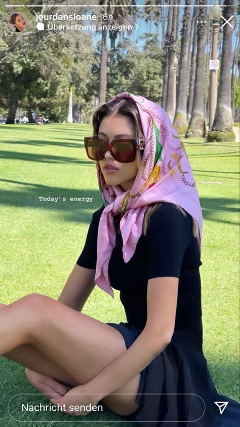 Head Scarf Outfit, Scarf Aesthetic, Laying On The Beach, Hair Scarf Styles, Head Scarf Styles, 사진 촬영 포즈, Scarf Outfit, Top Photographers, Aesthetic Style