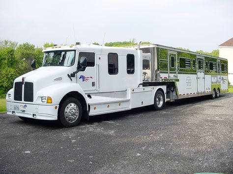 My Kenworth and 10 horse Pegasus semi trailer. Vehicle Camping, Horse Transport, Stock Trailer, Gooseneck Trailer, Rat Rods Truck, Horse Gear, Kenworth Trucks, Custom Horse, Horse Trailers