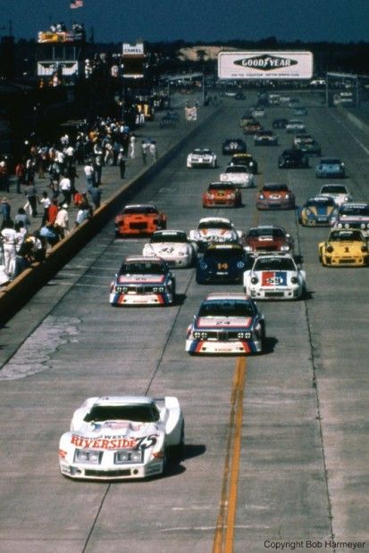 Track owner John Greenwood qualified his Chevrolet Corvette third for the 1975 12 Hours of Sebring, but was leading the field toward the first turn when the green flag fell. The car completed just 42 laps, though, and was classified 56th at the finish. 2010 Corvette, Corvette Race Car, Corvette Racing, Cars Wallpapers, Porsche 935, Real Racing, Classic Racing Cars, Skyline Gt, Vintage Race Car