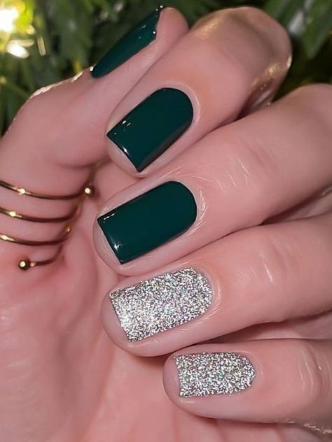 Teen Nails Short, Cute Short Christmas Nails, Christmas Candy Nails, Nails Short Christmas, Short Christmas Nails, Teen Nails, Silver Glitter Nails, Baby Pink Nails, Christmas Nails Easy