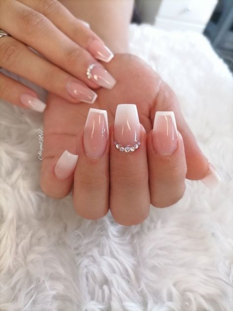 Glam Bridal Nails, Wedding Nails For Bride Coffin Shape, Nagel Inspo Ballerina, Cute Ballerina Nails Short, Ballerina Nails Short Classy, Short Ballerina Acrylic Nails, Prom White Nails, Senior Nails Ideas, Elegant Prom Nails