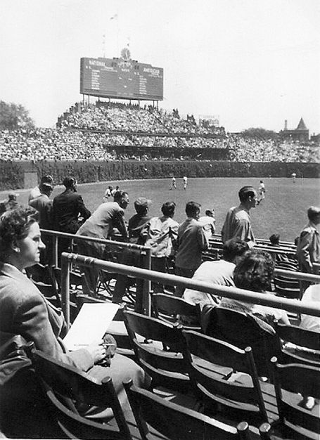 New York Stadium, Mlb Stadiums, Cubs Win, Chicago Pictures, Baseball Park, Go Cubs Go, Chicago Cubs Baseball, Wrigley Field, Cubs Baseball