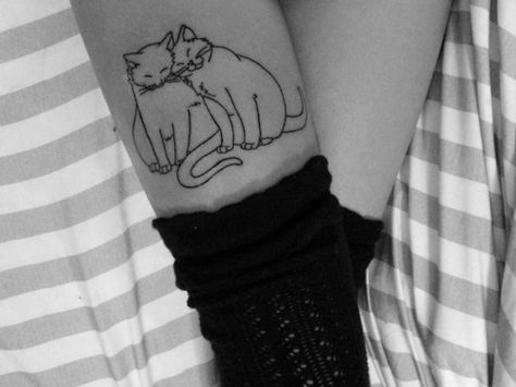 My new cattoo Cats Cuddling, Cat Tattoo Simple, Cute Cat Tattoo, Tattoo Shows, Two Cats, Girly Tattoos, Time Tattoos, Tattoo Blog, Little Tattoos