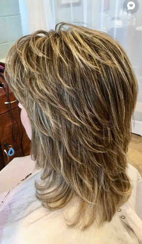 Medium Length Hair Short Layers, Medium Choppy Layers, Very Layered Hair Medium Over 50, Shaggy Layered Haircut, Grey Hairstyle, 2024 Haircuts, Medium Shaggy Hairstyles, Blonde Layered Hair, Modern Shag Haircut