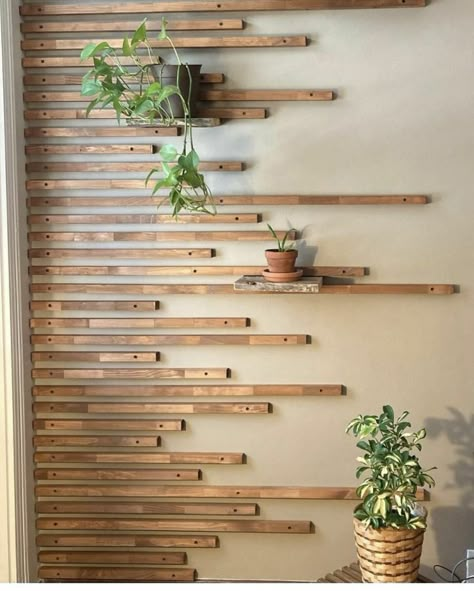 Gorgeous Wooden Slat Panels Designs For Home & Office | Cool Ceiling Slat Wall | Home Decor Ideas Wooden Wall Decor Ideas, Wood Wall Design, Stylish Wall Decor, Wood Slat Wall, Diy Furniture Hacks, Wall Decor Ideas, Decorating Shelves, Wooden Wall Decor, Slat Wall