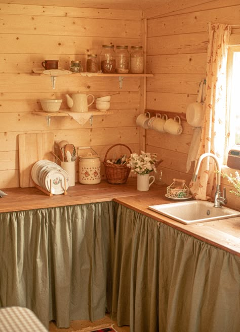 Kitchen Cottagecore 🏠 Small Kitchen Cottagecore, Diy Cottage Kitchen, Tiny Summer House, Bakery Furniture, Curtain Cabinet, Cottagecore Kitchen Decor, Small Kitchen Counter, Kitchen Cottagecore, Open Kitchen Cabinets