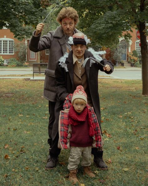 Jamie Lloyd Halloween Costume, Sticky Bandits Costume, Hangover Family Costume, Smoky And The Bandit Costume, Kevin Home Alone Outfit, Home Alone Costume Kids, Wet Bandits Halloween Costume, Home Alone Trunk Or Treat, Baby Costumes For Boys Family